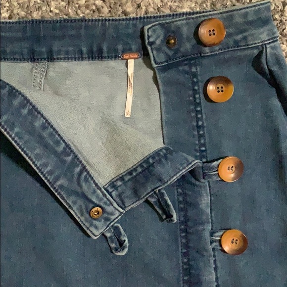 FREE PEOPLE DENIM MINI SKIRT - Picture 6 of 13